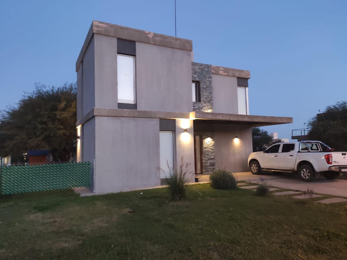 #5399909 | Rental | House | Valle del Golf (López  Baena Propiedades)