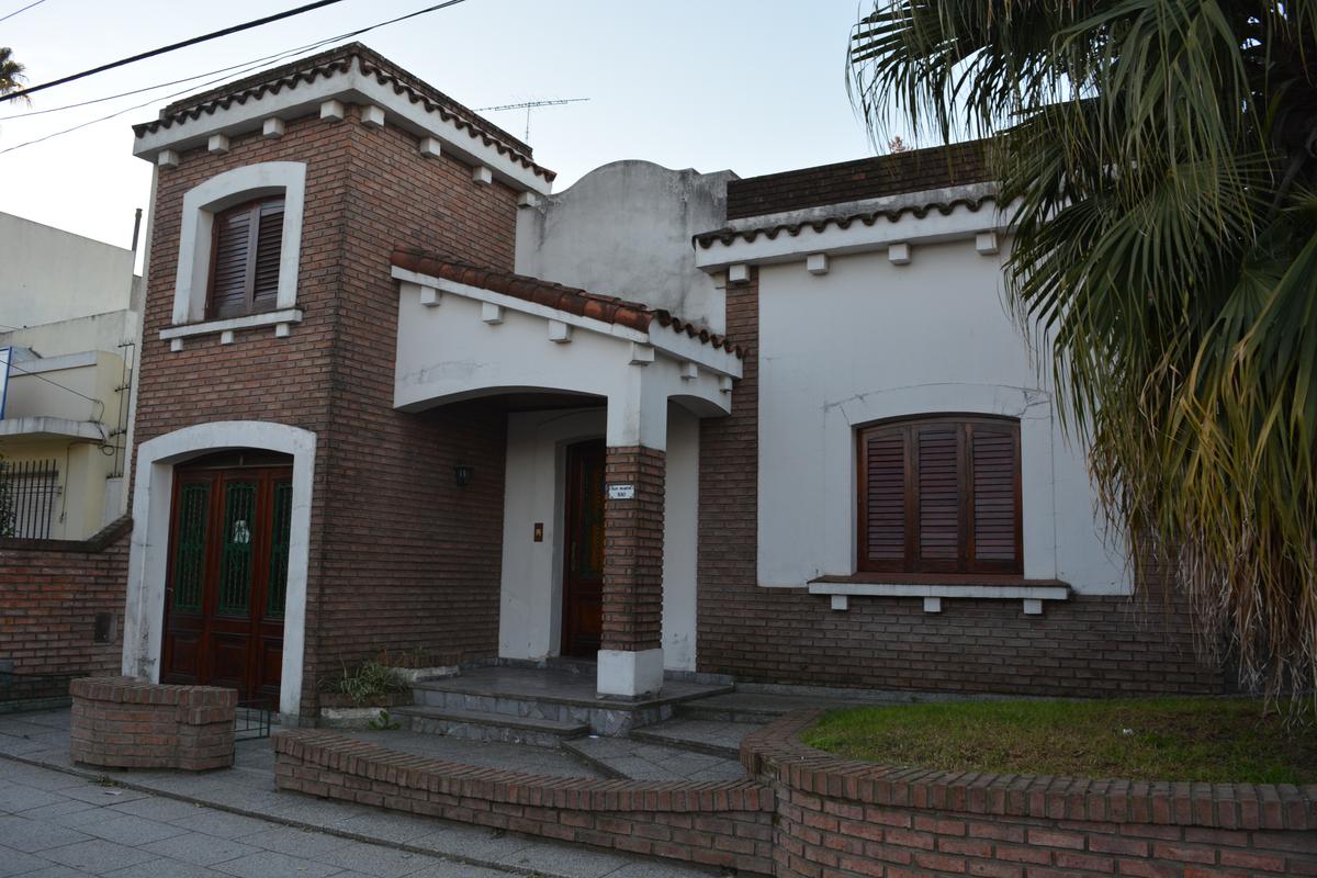 #547994 | Venta | Casa | Centro De Lujan (Di Martino Propiedades)