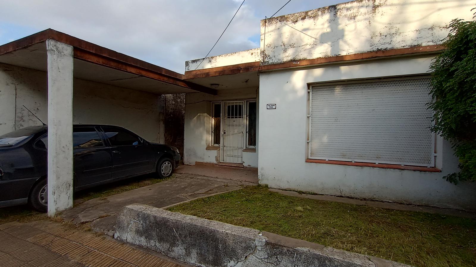 #5460140 | Venta | Casa | Adrogue (RAIMONDO PROPIEDADES)