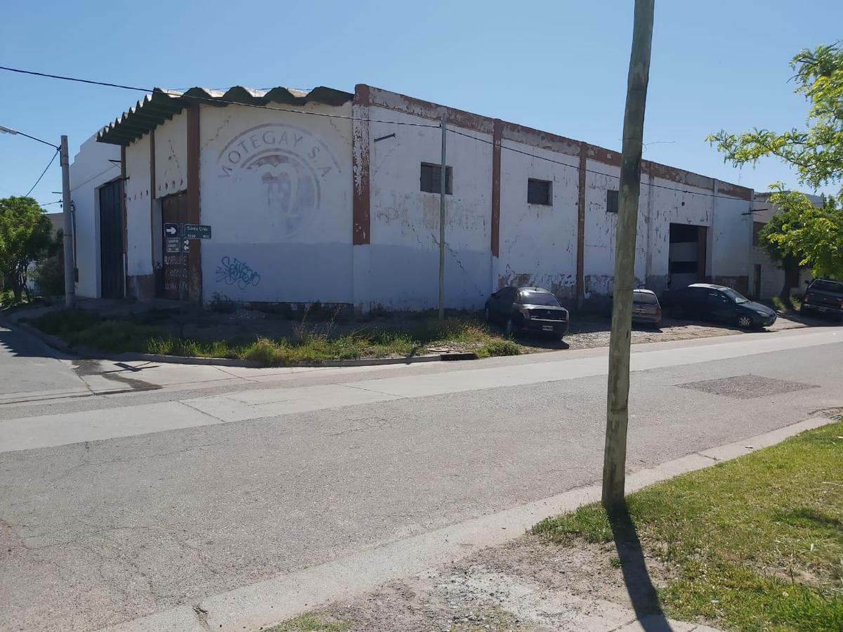 #1537993 | Venta | Galpón / Depósito / Bodega | Neuquen (Carina Gonzalez - Servicios Inmobiliarios)