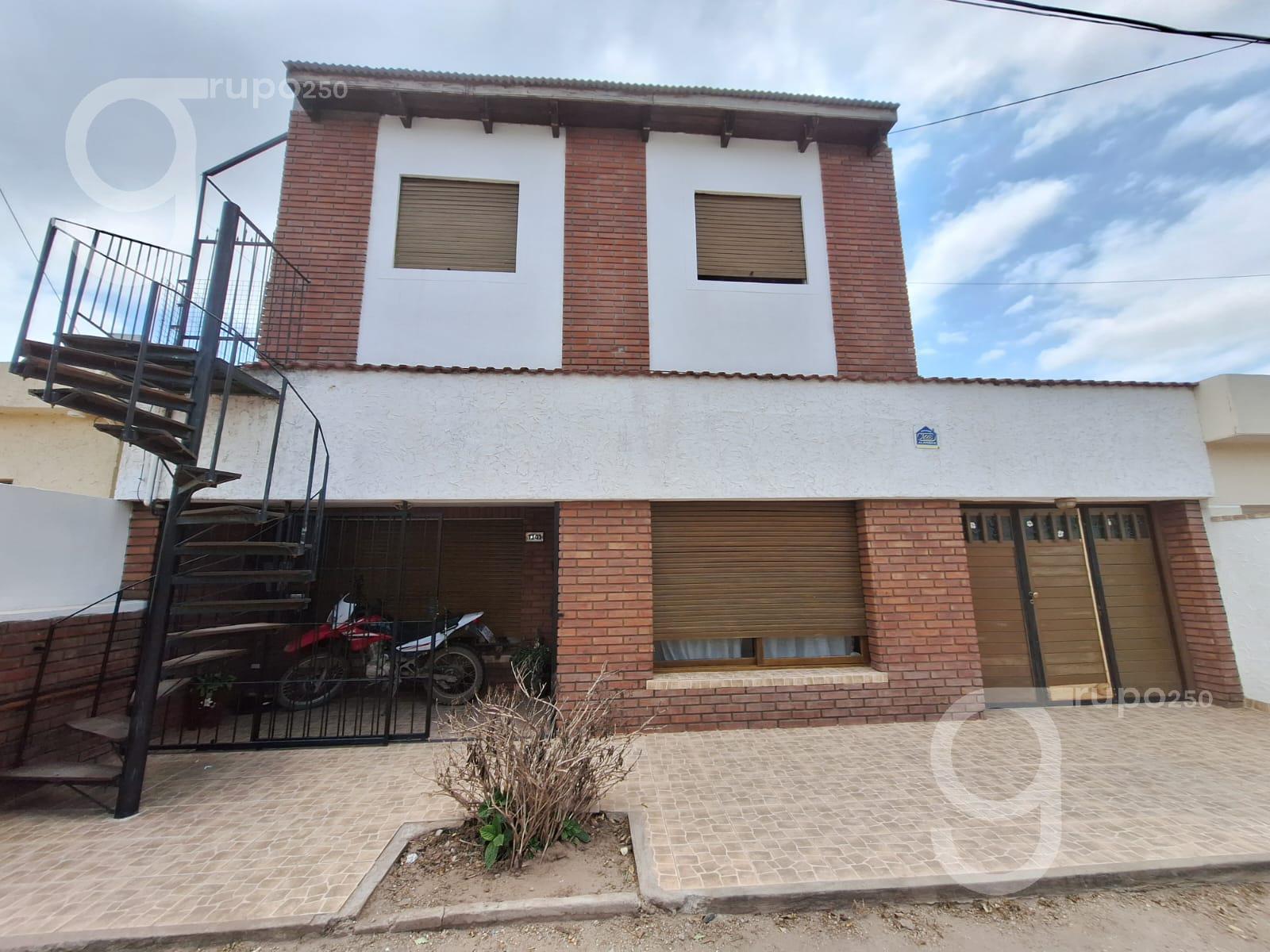 #4755692 | Venta | Casa | Agua De Oro (G250 Propiedades)