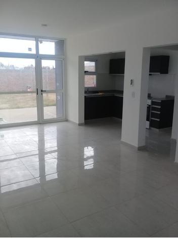 #4233070 | Sale | House | Centenario (FALLETI & ROTTER INMOBILIARIA)