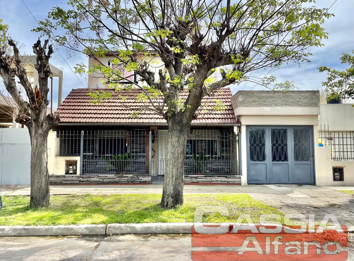 #3114520 | Sale | House | Temperley (CASSIA ALFANO GESTION INMOBILIARIA E INVERSION)