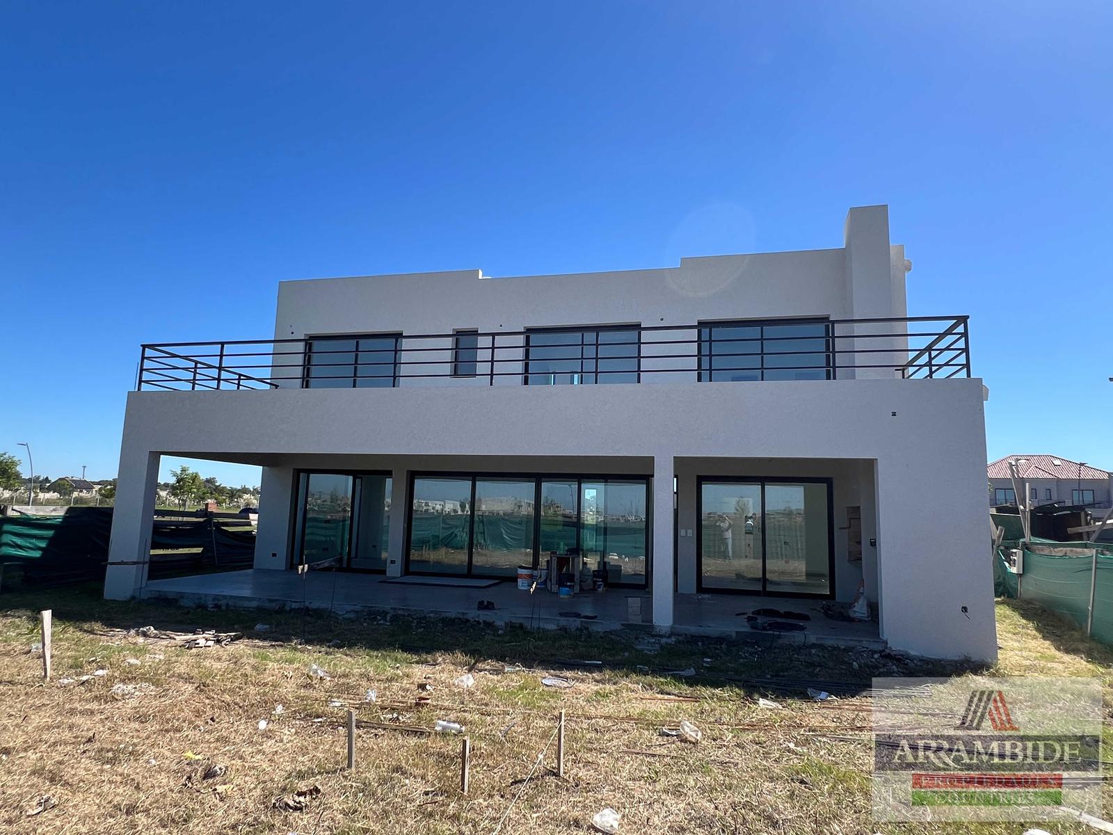 #5012250 | Venta | Casa | Puertos del Lago (Arrambide Propiedades)