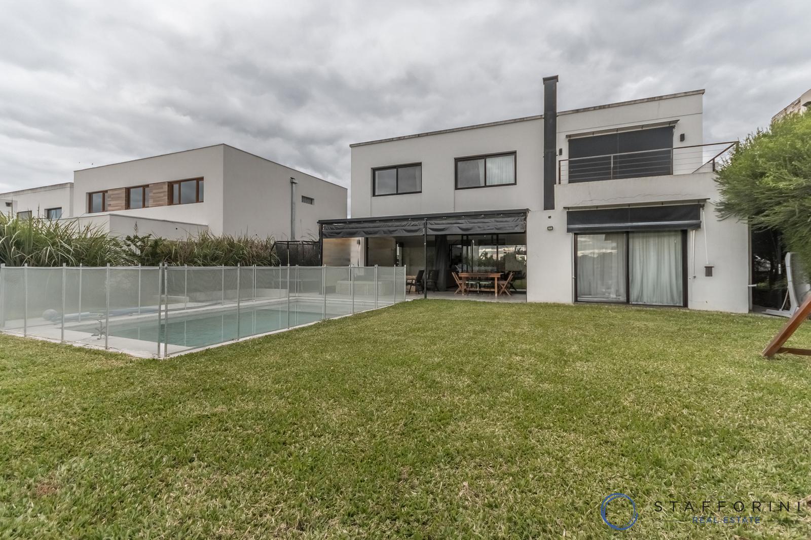 #5176605 | Sale | House | Pilarica (Stafforini Real Estate)