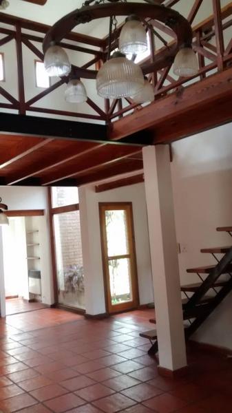 #1873561 | Venta | Casa | Monte Grande (Incontrato Estudio Inmobiliario)