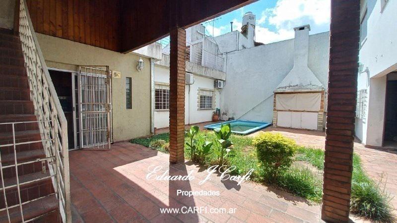 #2503034 | Venta | Casa | Castelar Norte (EDUARDO J. CARFI Propiedades)