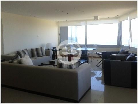 #3238834 | Temporary Rental | Apartment | Playa Brava (Emiliano Pedrozo)