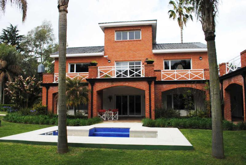 #4979365 | Venta | Casa | City Bell (Martinez Propiedades)