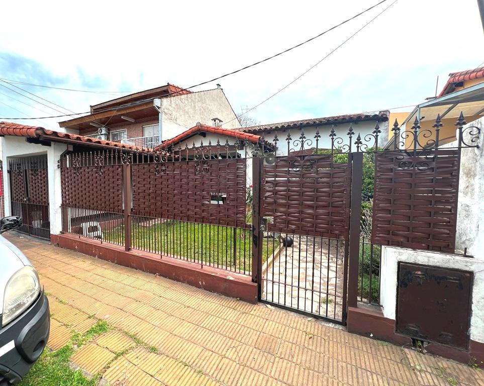 #4816856 | Venta | Casa | Carapachay (Ruiz Propiedades)