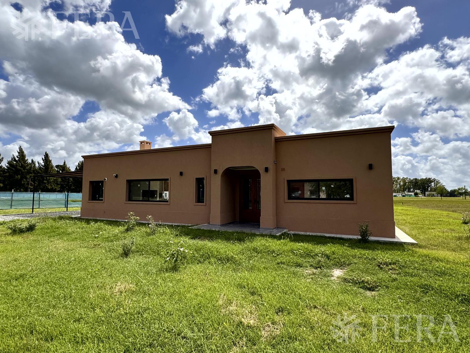 #4947031 | Venta | Casa | Campos De Roca (Fera y Asociados)