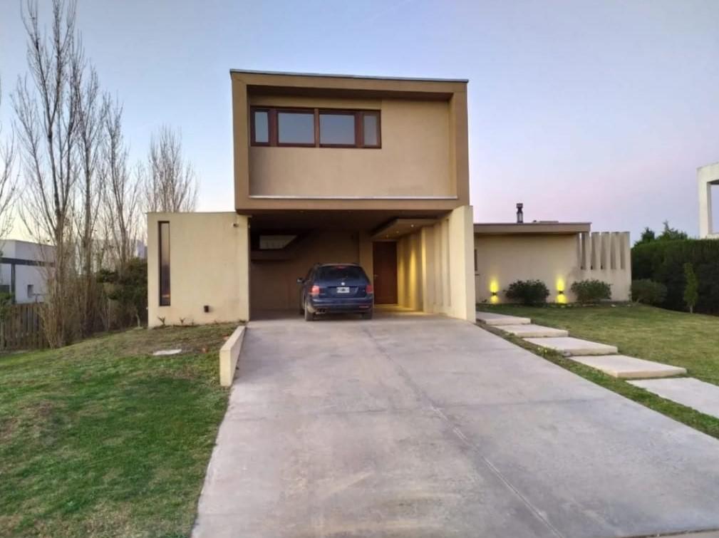 #5085892 | Alquiler | Casa | Roldan (Gonzalo Guiñazú - Negocios Inmobiliarios)