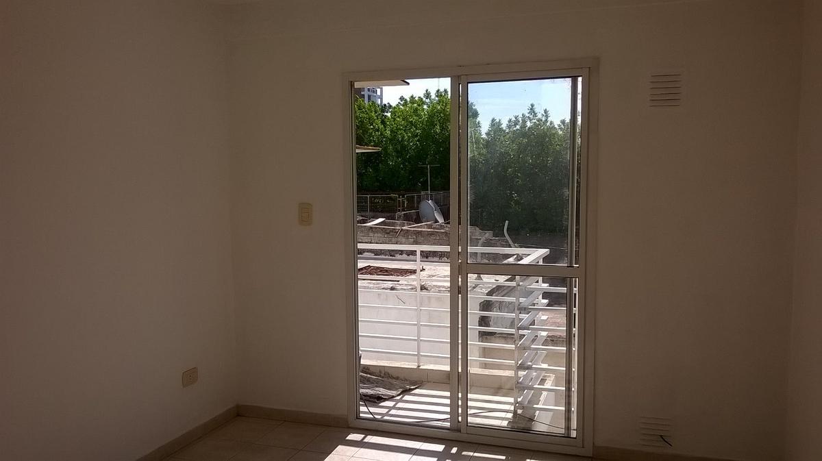 #5439931 | Alquiler | Departamento | Arroyito (Adrian Giaganti Inmobiliaria)