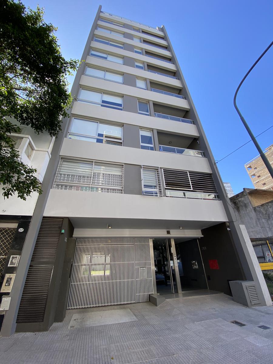 #4460551 | Venta | Departamento | Villa del Parque (Martín Raitarski Propiedades)