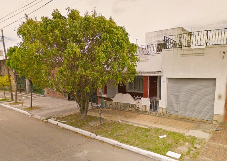 #5057211 | Sale | House | Lanus Oeste (Gomez Lama Inmobiliaria)
