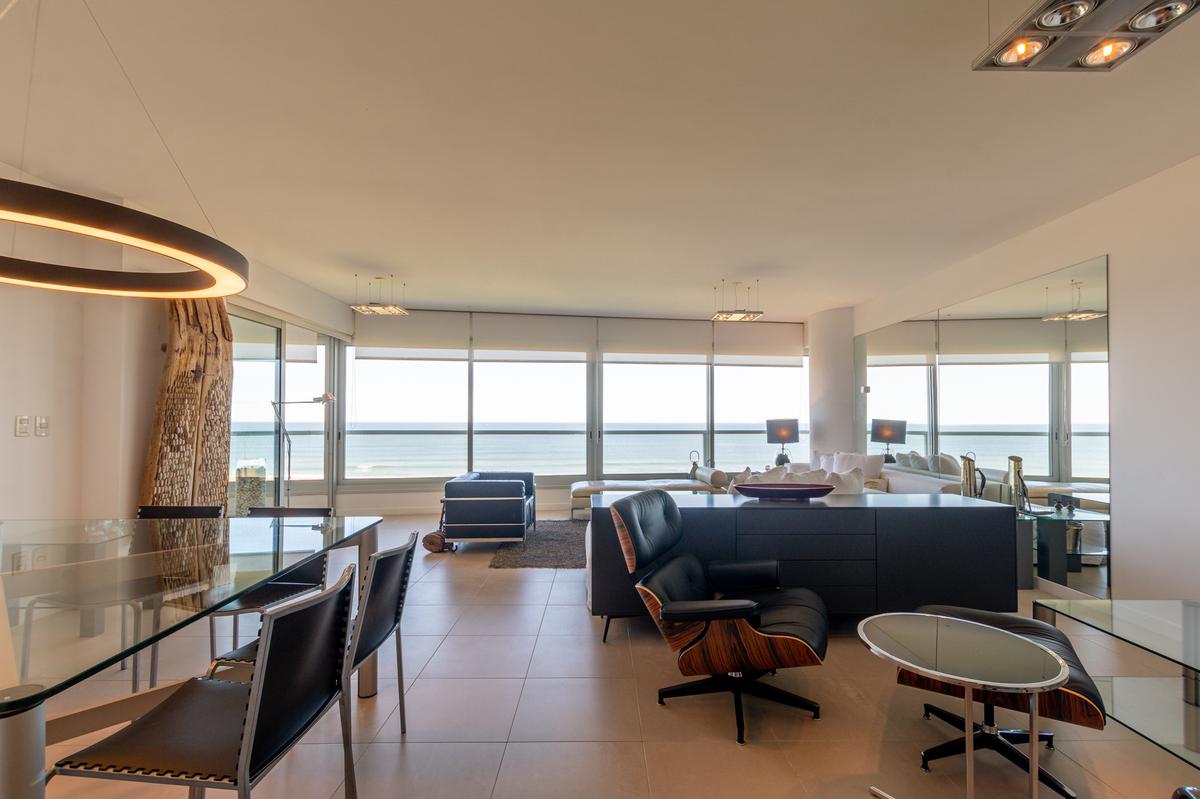 #3237810 | Temporary Rental | Apartment | Playa Brava (Emiliano Pedrozo)