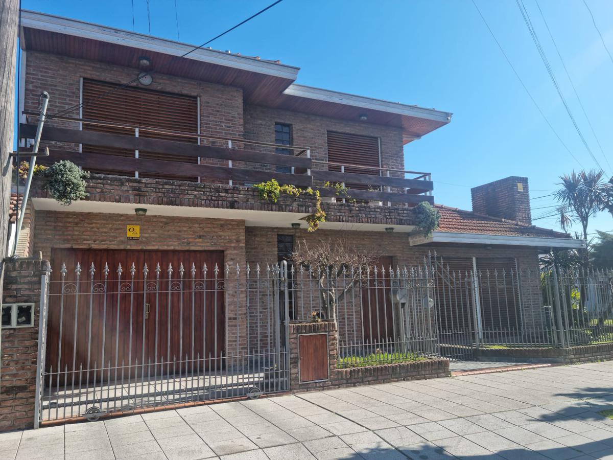 #3629921 | Venta | Casa | Banfield (Villar Propiedades)