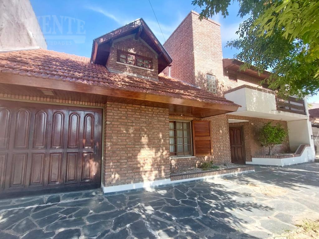 #3269370 | Venta | Casa | Lomas De Zamora (Puente Propiedades)