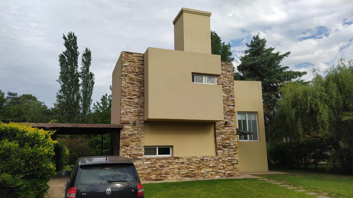 #1721947 | Venta | Casa | Funes (Borsatto Inmobiliaria)