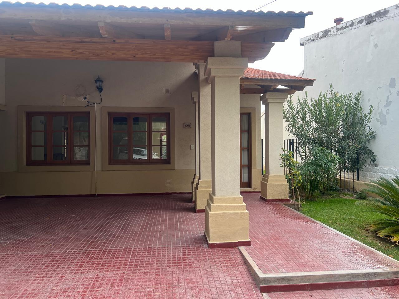 #5157355 | Alquiler | Casa | Mendoza (Fanny Cruz Negocios Inmobiliarios)
