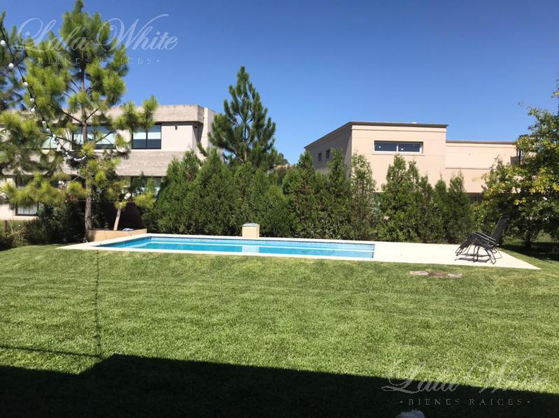 #2435509 | Venta | Casa Quinta | Ezeiza (Lala White)