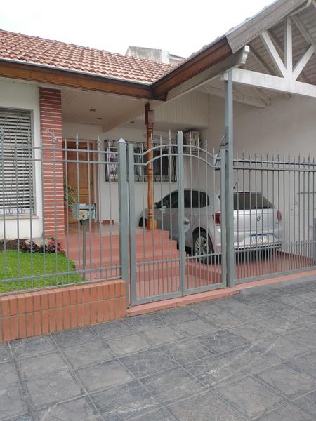 #3311241 | Venta | Casa | Banfield (Baragli Negocios Inmobiliarios)