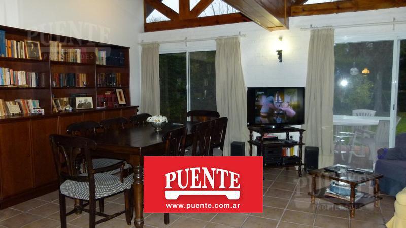 #510411 | Venta | Casa | Banfield (Puente Propiedades)