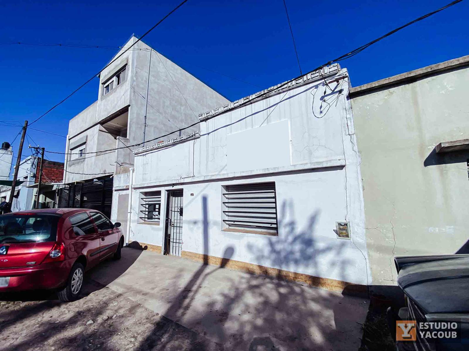 #746796 | Venta | Casa | Los Hornos (Estudio Yacoub)