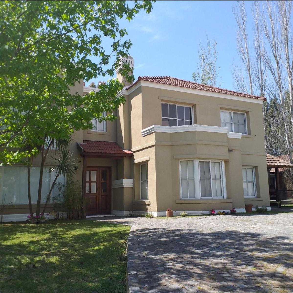 #4666535 | Temporary Rental | House | Echeverria Del Lago (Mariano Bacelli Negocios Inmobiliarios)