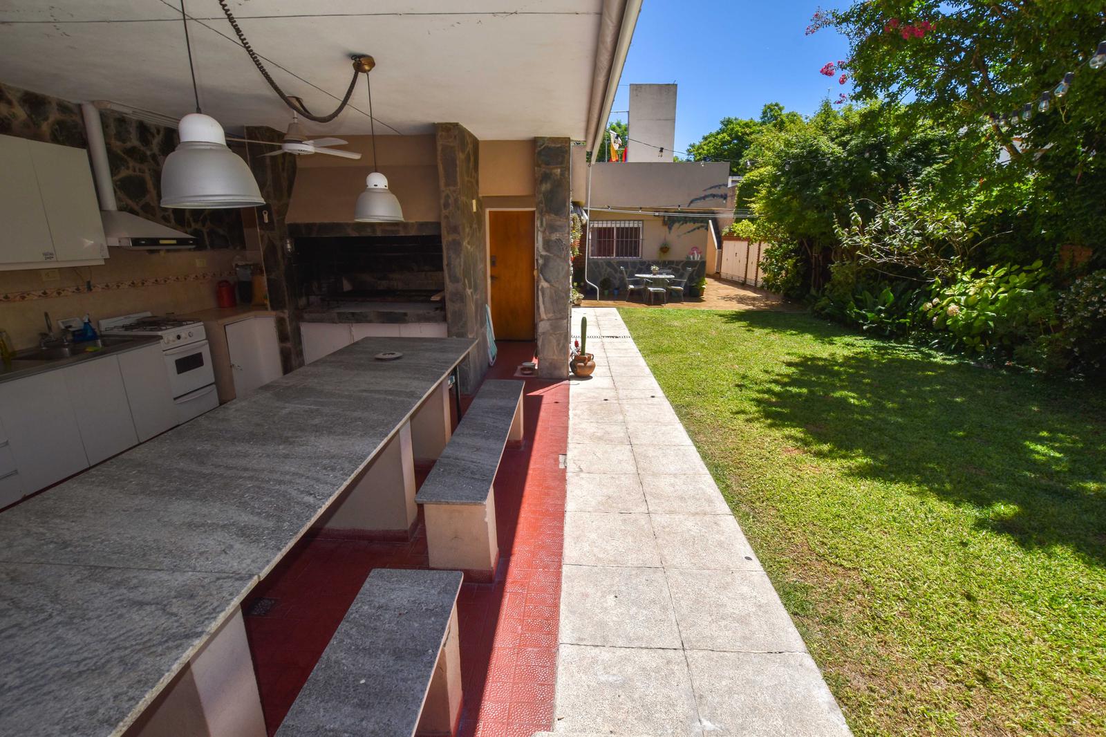 #4880153 | Sale | House | Alberdi (Epica Propiedades)