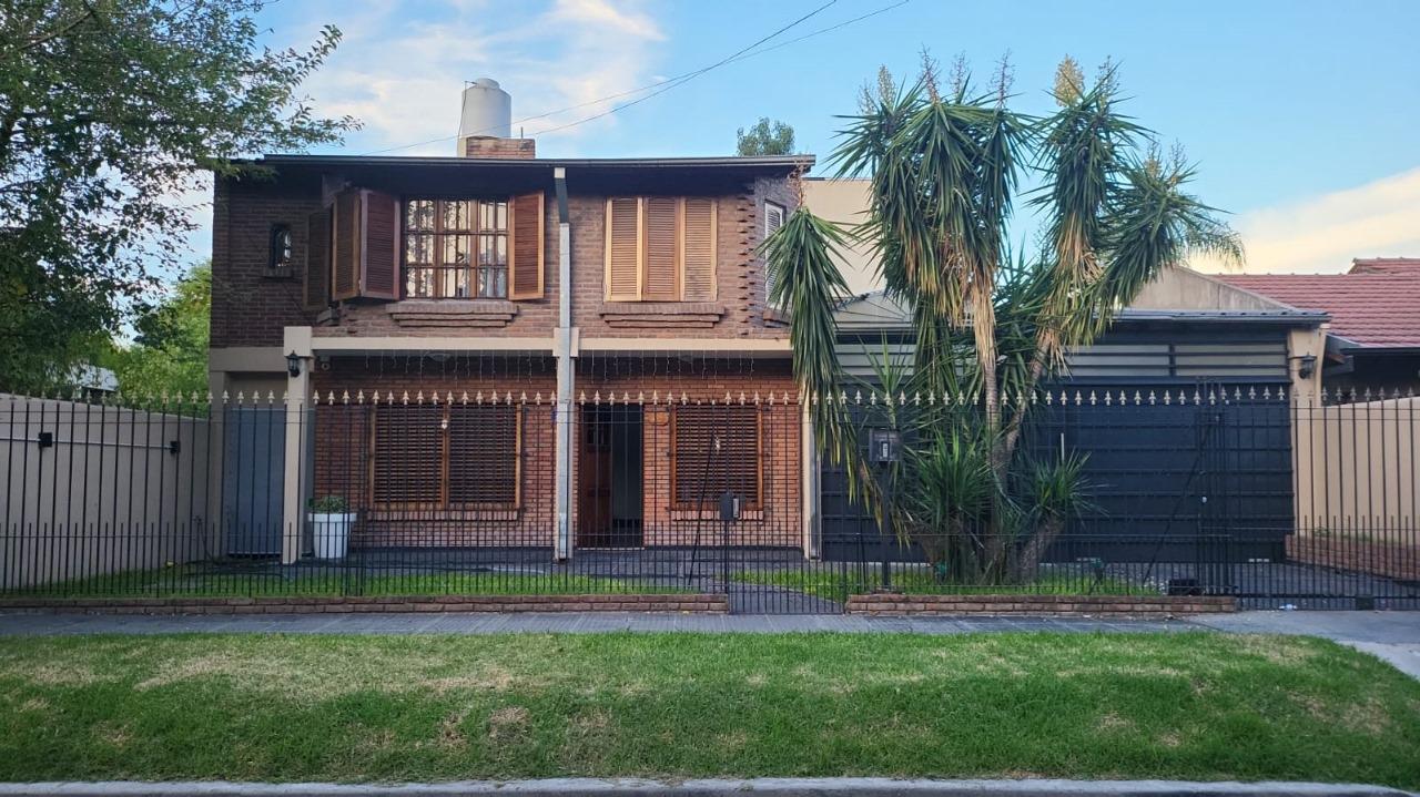 #5059810 | Venta | Casa | Villa Gobernador Udaondo (Mariela Propiedades)