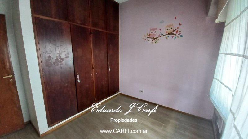 #2503034 | Venta | Casa | Castelar Norte (EDUARDO J. CARFI Propiedades)