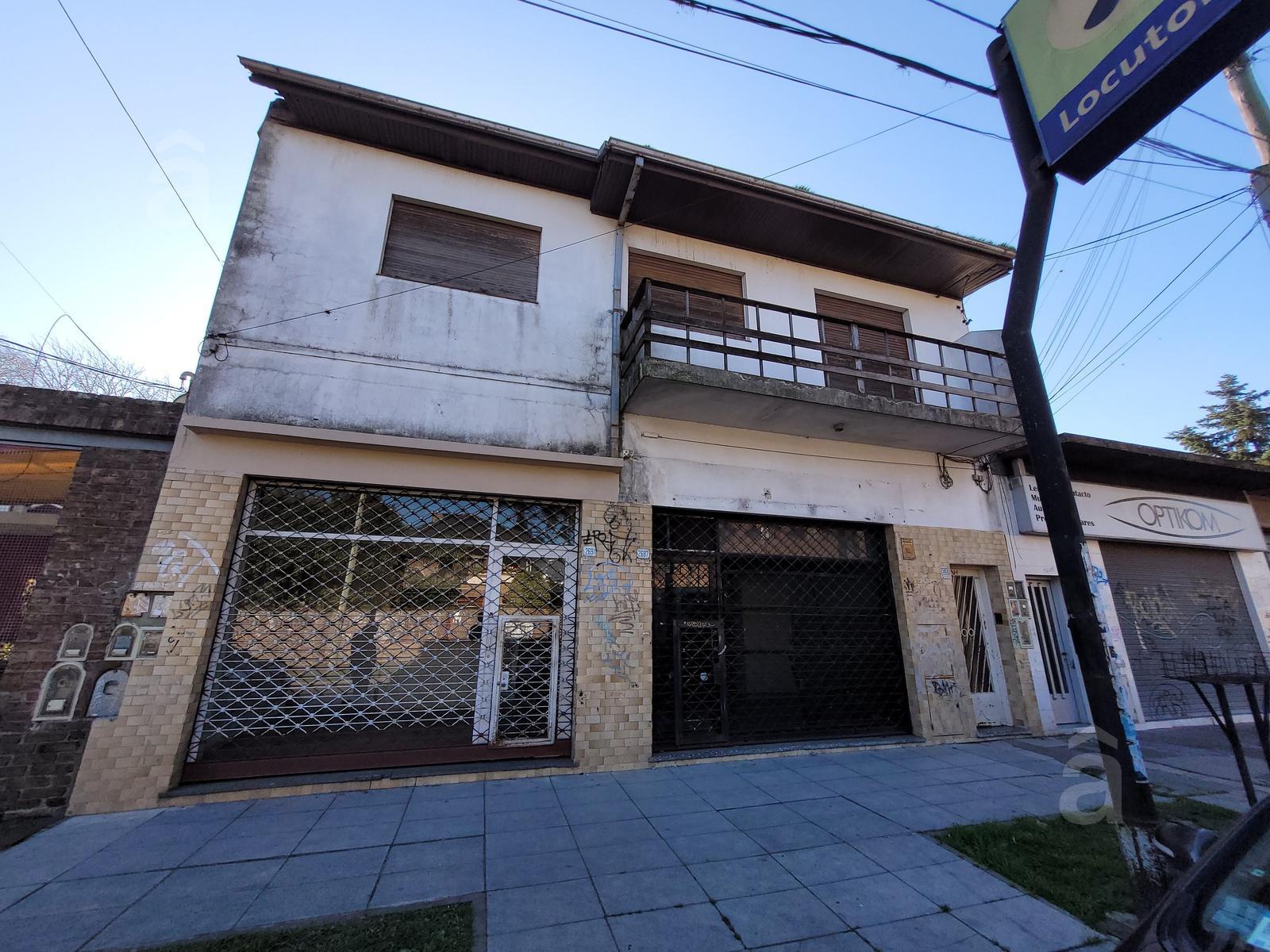 #5445608 | Venta | Casa | Villa Ballester (Altamirano Propiedades)