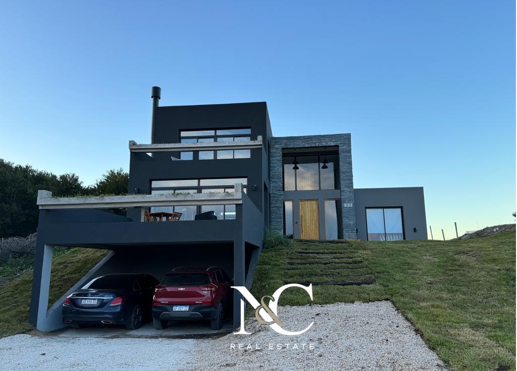 #5073371 | Venta | Casa | Residencial (Gustavo Nogueira Real Estate)