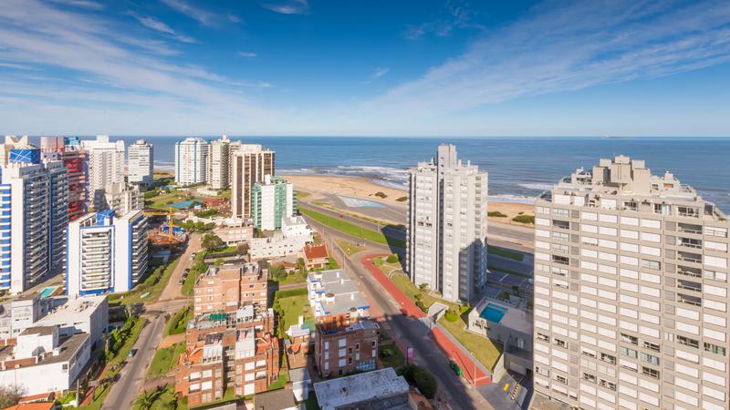 #3687957 | Venta | Departamento | Playa Brava (Emiliano Pedrozo)