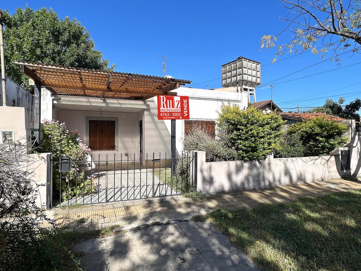 #3700940 | Venta | Casa | Villa Adelina (Ruiz Propiedades)