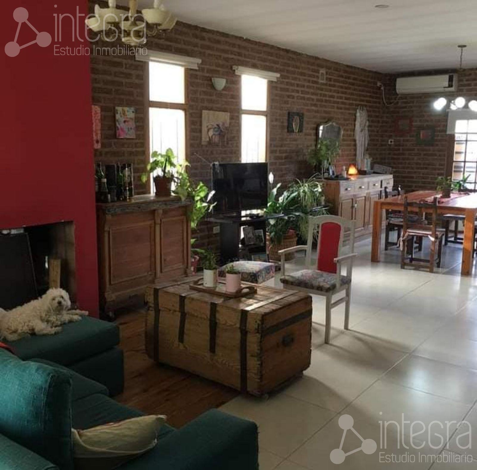 #5188351 | Venta | Casa | General Roca (Integra Estudio Inmobiliario)