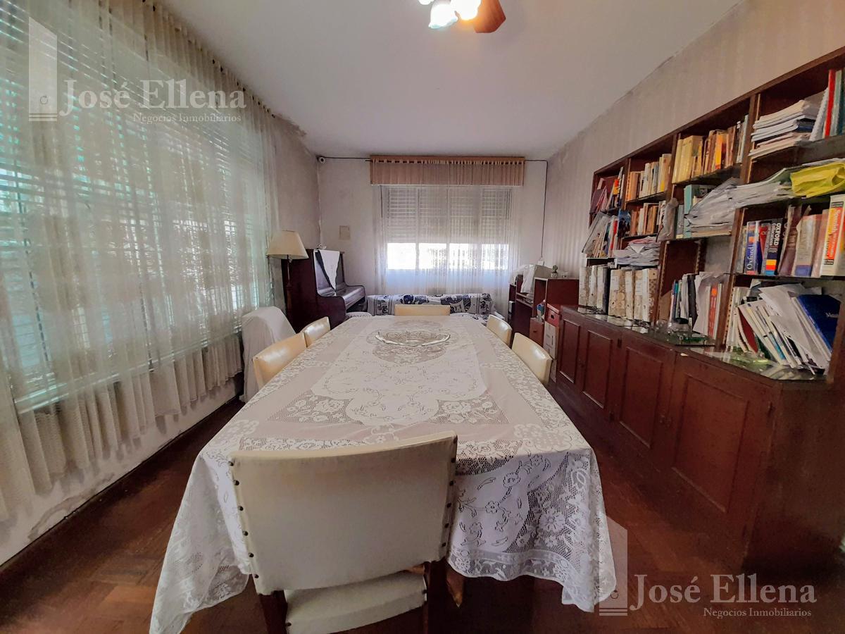 #2167709 | Sale | House | Lisandro De La Torre (Jose Ellena Negocios Inmobiliarios)