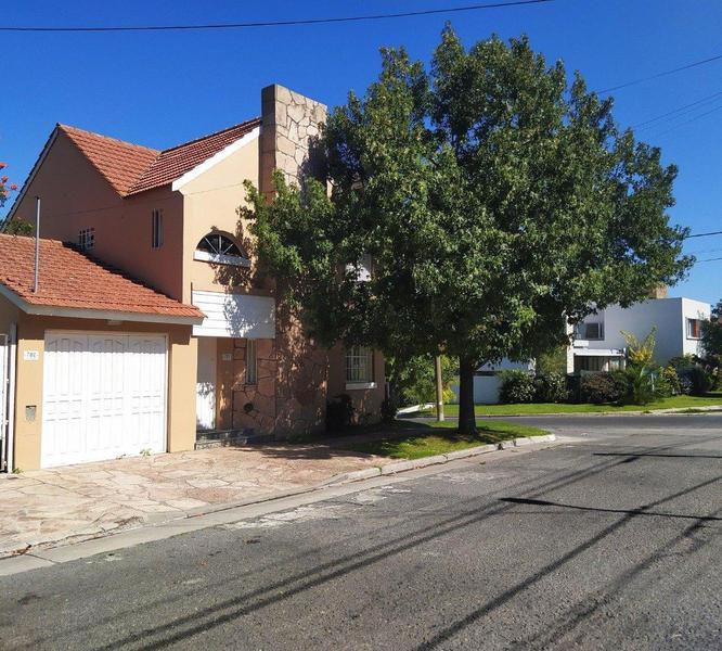 #3316992 | Venta | Casa | San Carlos (BOMBINA PROPIEDADES)