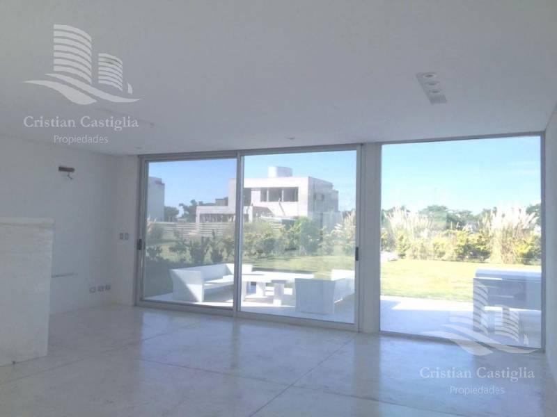 #262129 | Venta | Casa | Los Alisos (Cristian Castiglia Propiedades)