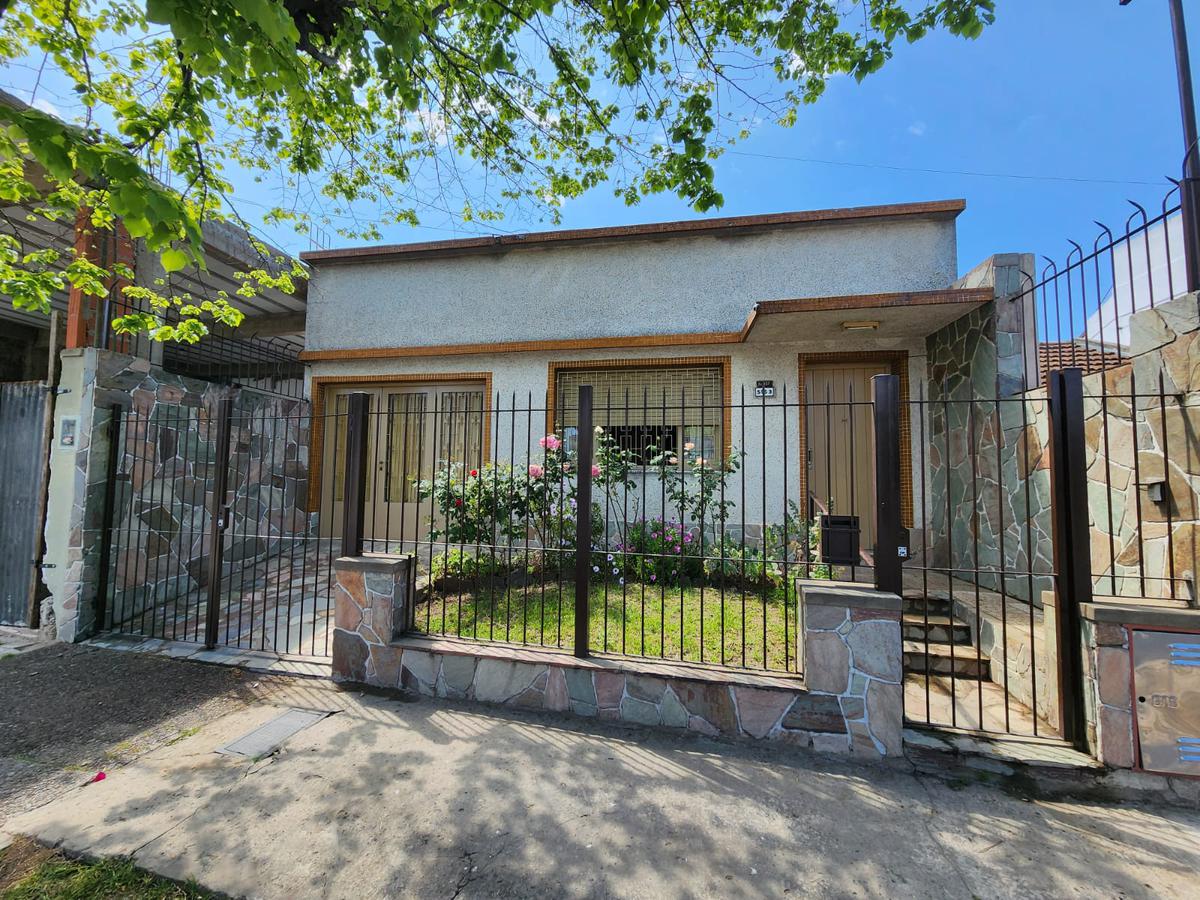 #4250253 | Venta | Casa | Villa Ballester (Dinal)