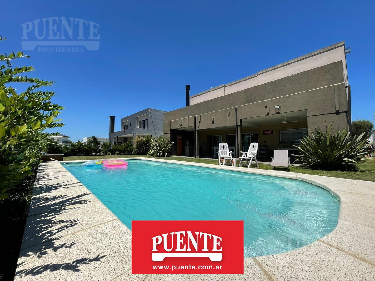 #2334853 | Venta | Casa | Canning (Puente Propiedades)