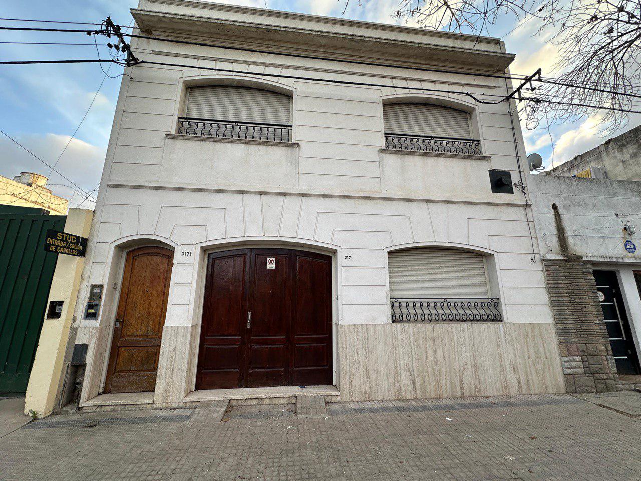 #5162391 | Alquiler | Casa | La Plata (Helvaci Sociedad Inmobiliaria)