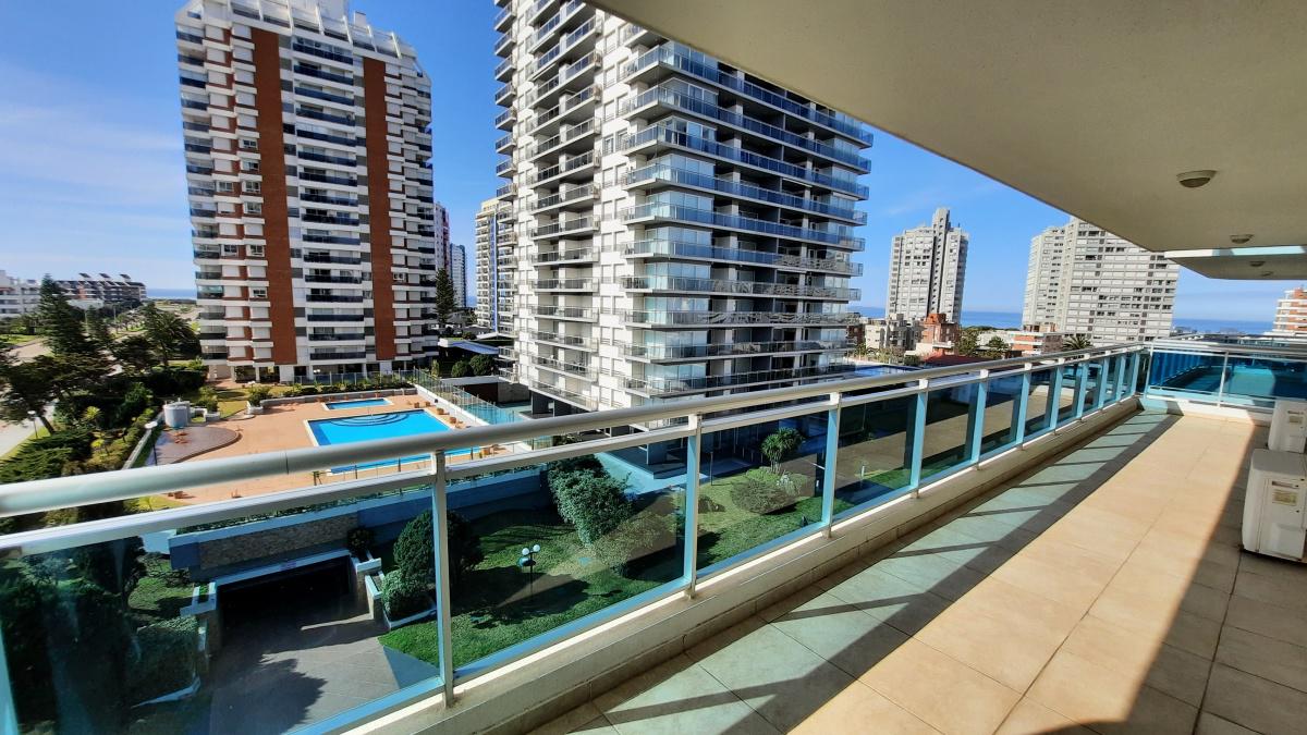 #4270282 | Temporary Rental | Apartment | Playa Mansa (DANIEL AMADO PROPIEDADES)