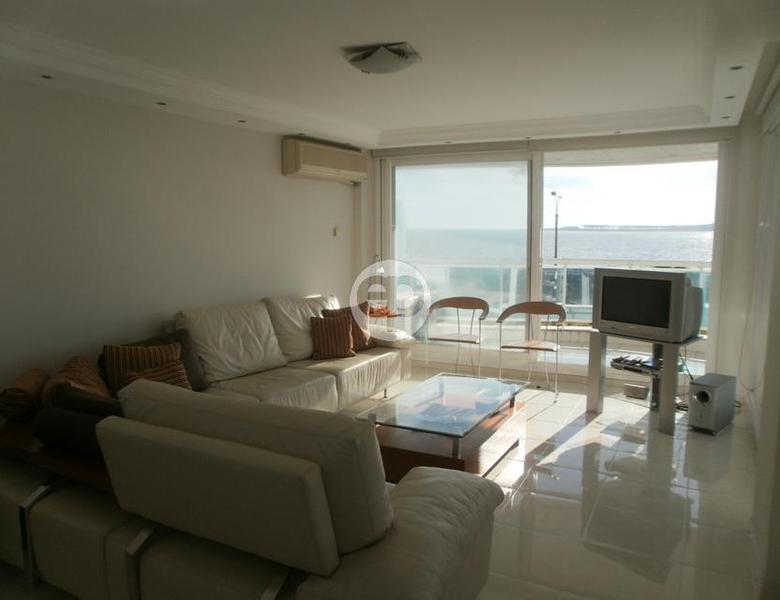 #3238597 | Temporary Rental | Apartment | Playa Mansa (Emiliano Pedrozo)