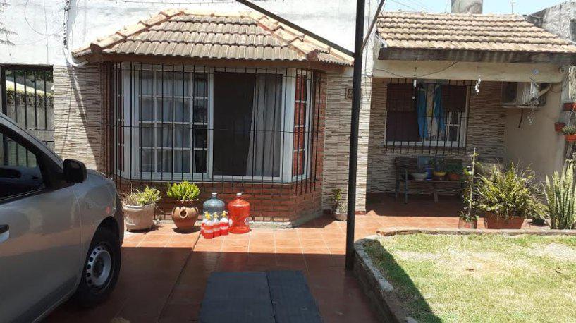 #5091612 | Venta | Casa | Jose Marmol (Andrea Matone propiedades)