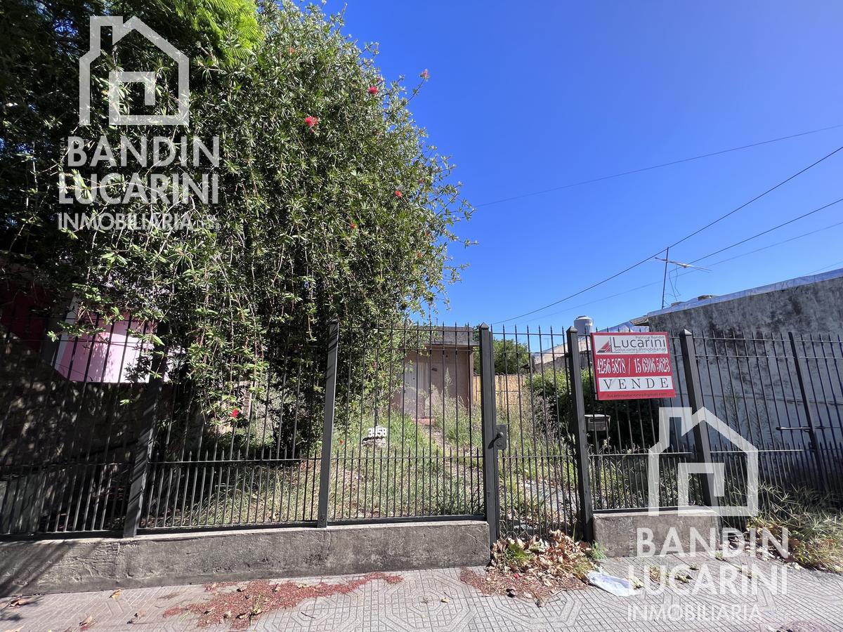 #3738672 | Venta | Casa | Berazategui (Lucarini Bandin Inmobiliaria)