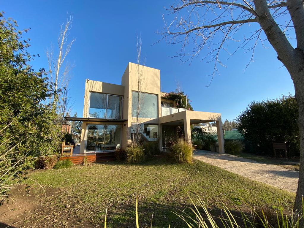 #3588389 | Venta | Casa | Fisherton (Gonzalo Guiñazú - Negocios Inmobiliarios)