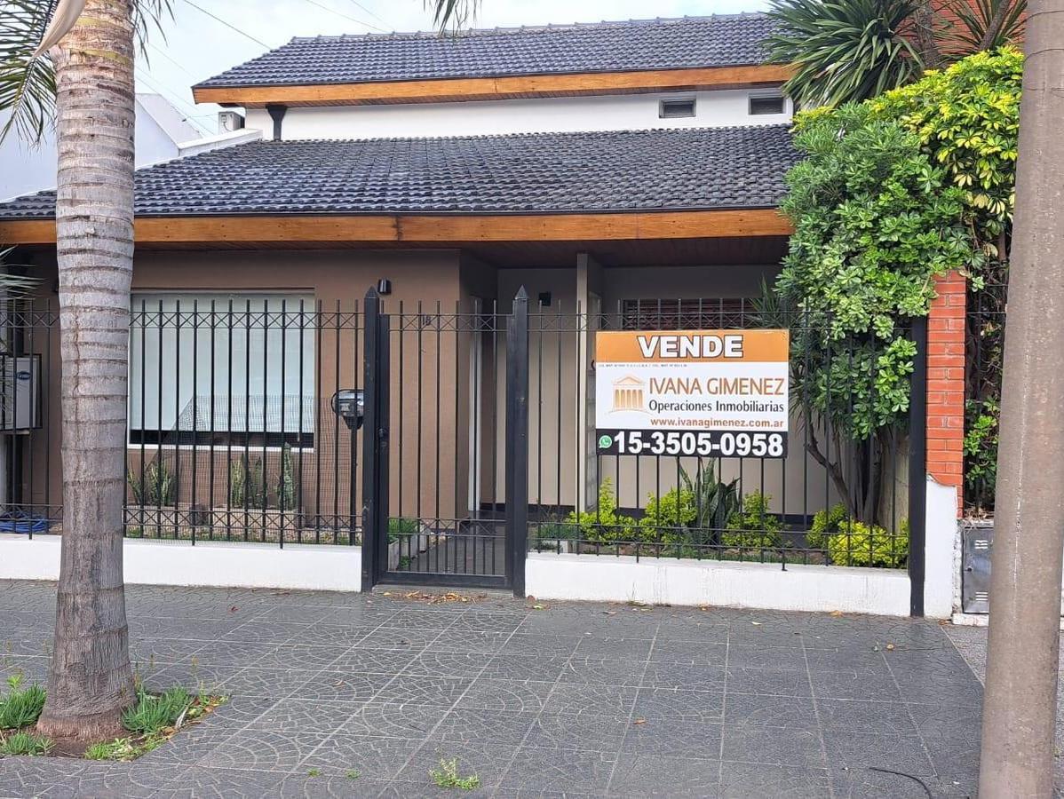 #4847449 | Sale | House | Ramos Mejia (Ivana Giménez Operaciones Inmobiliarias)