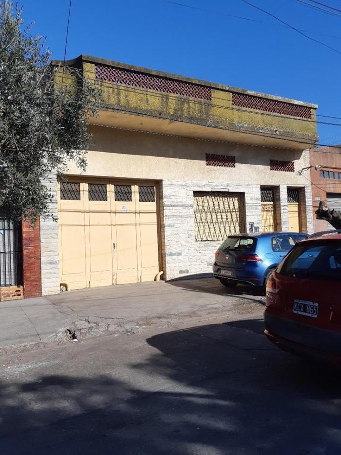 #5086993 | Sale | House | Moron (De Angelis Propiedades)